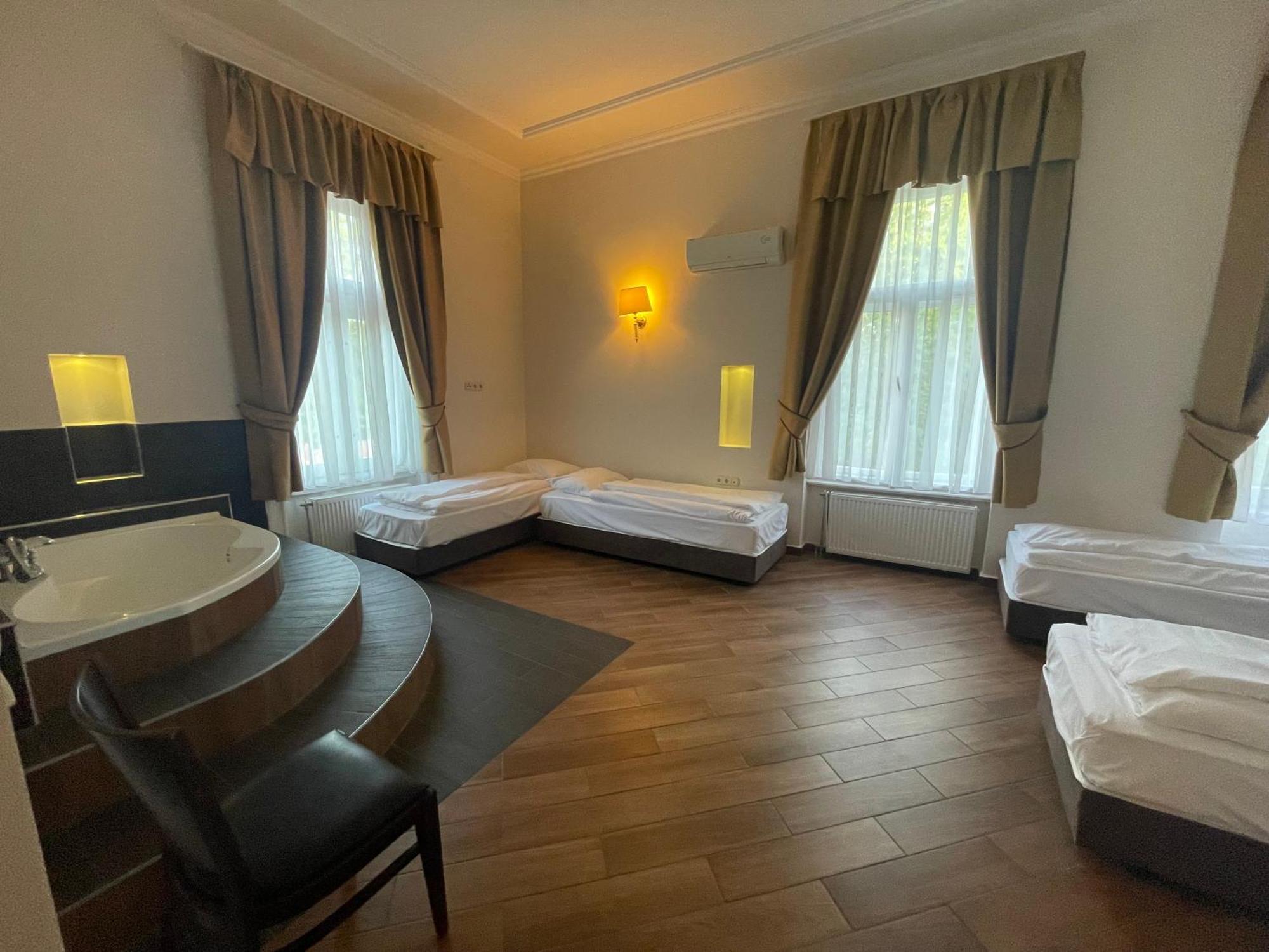 Jokai Villa Сиофок Екстериор снимка