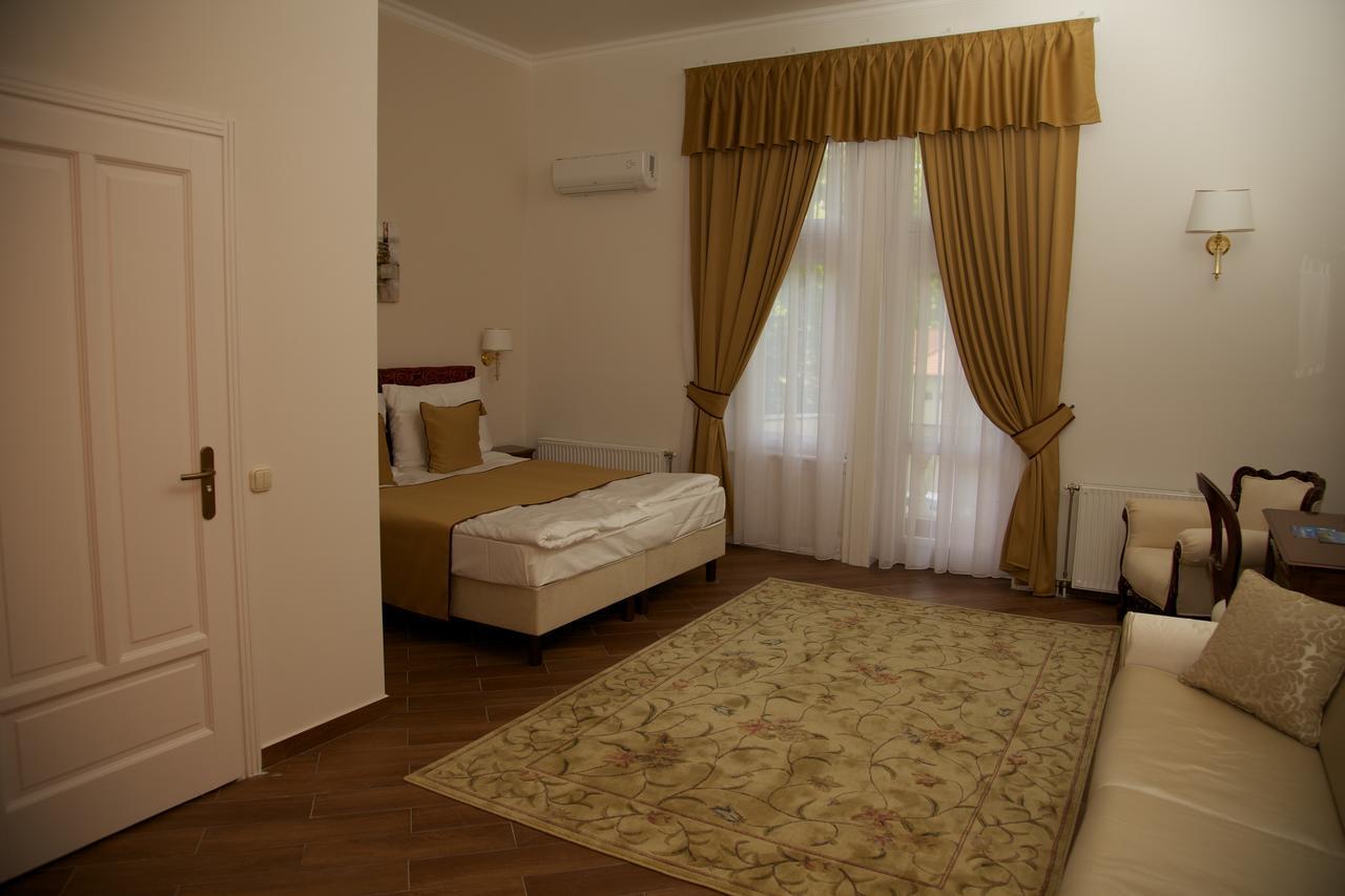 Jokai Villa Сиофок Екстериор снимка