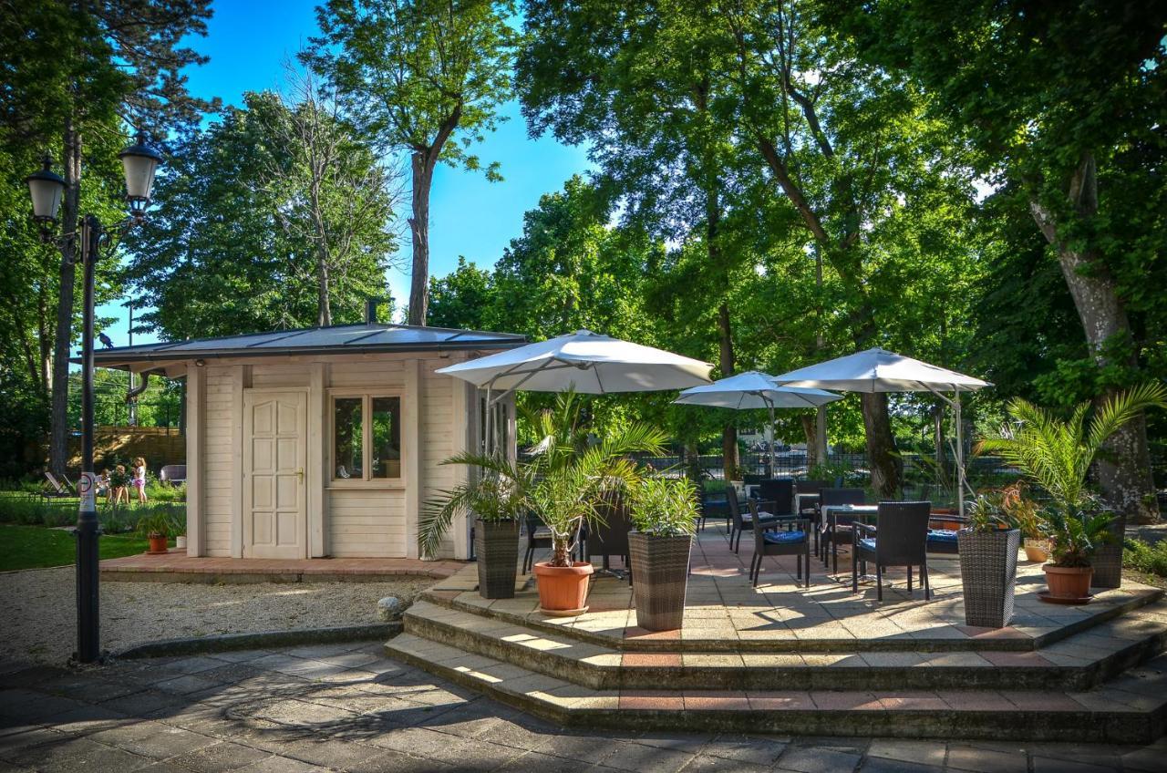 Jokai Villa Сиофок Екстериор снимка